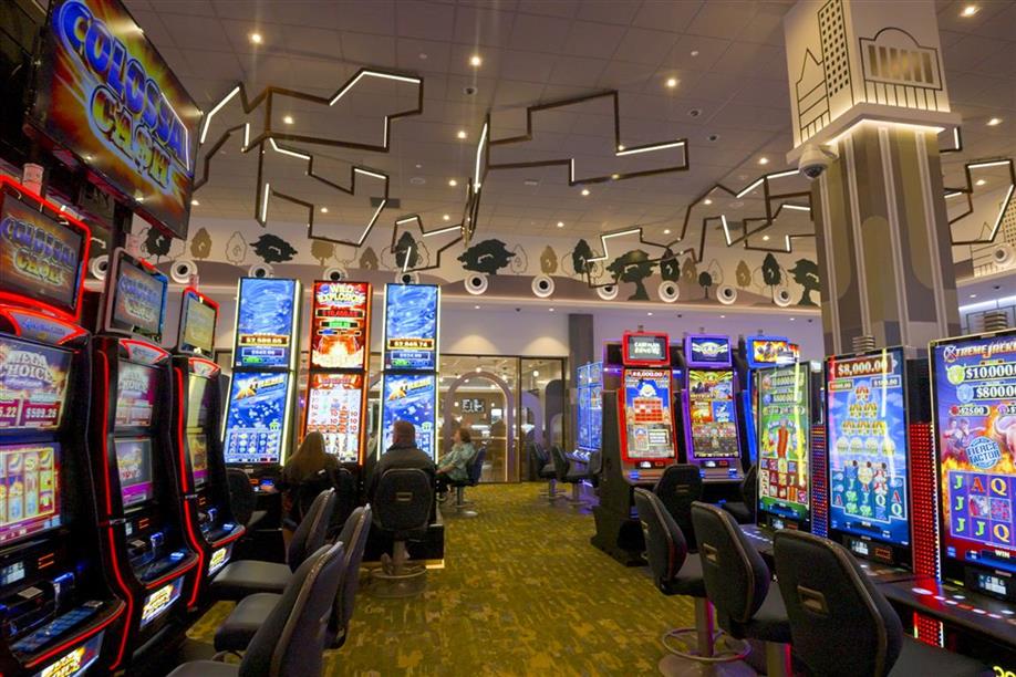 Casino Moose Jaw table games